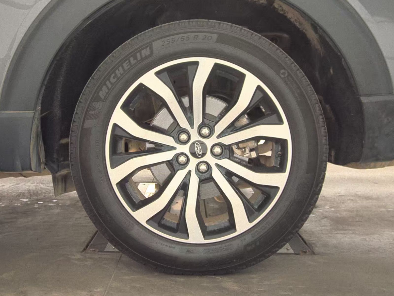 2025 Ford Explorer ST-Line AWD