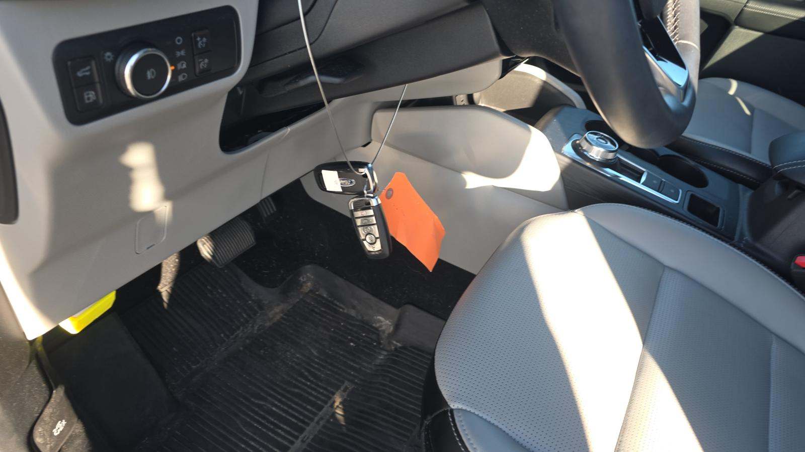 2025 Ford Escape Hybrid Platinum FWD