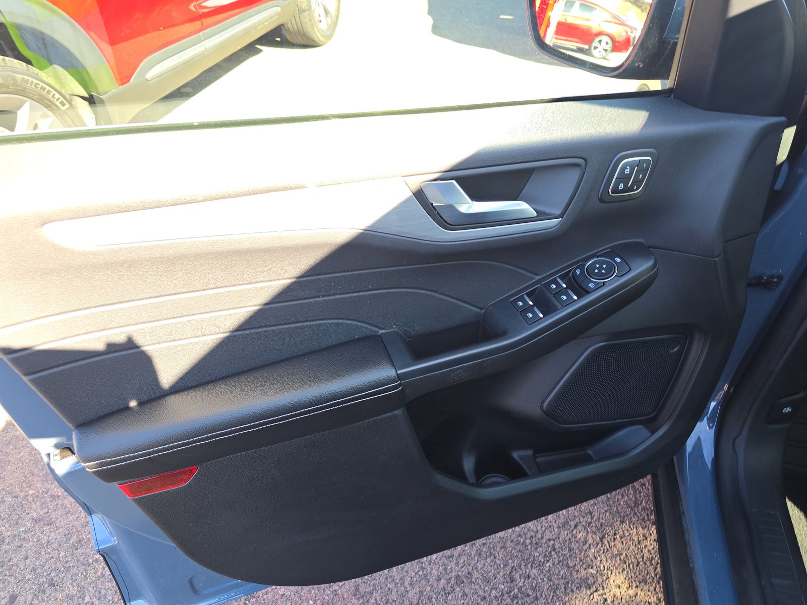 2025 Ford Escape Hybrid Platinum FWD