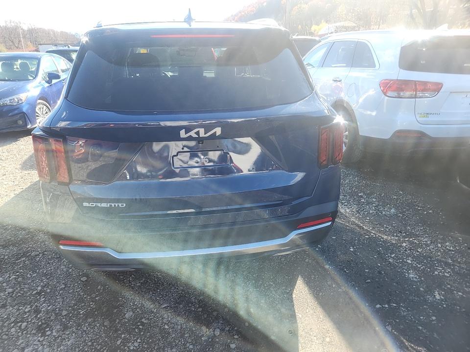 2024 Kia Sorento S FWD