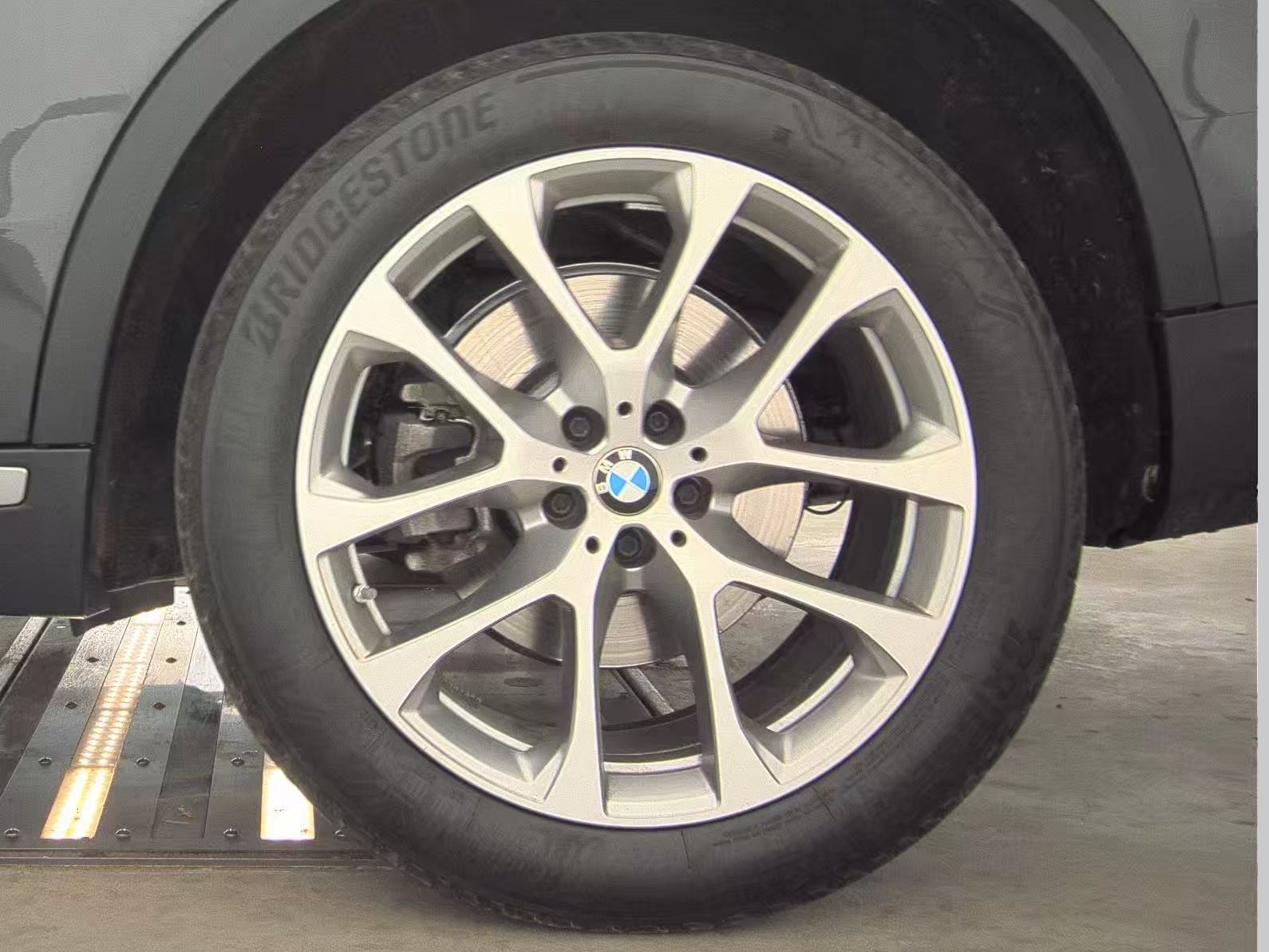 2023 BMW X5 xDrive40i AWD