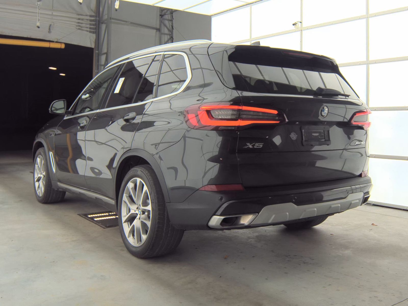 2023 BMW X5 xDrive40i AWD