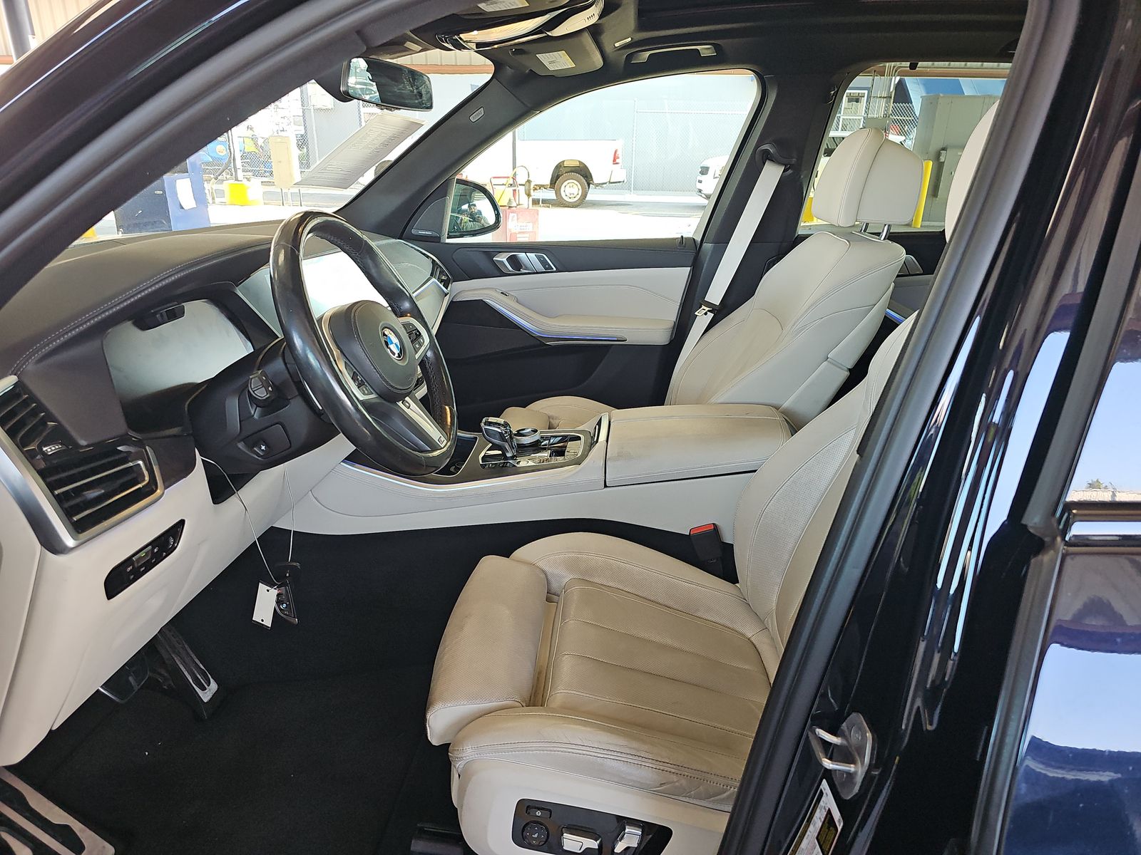 2022 BMW X5 M50i AWD