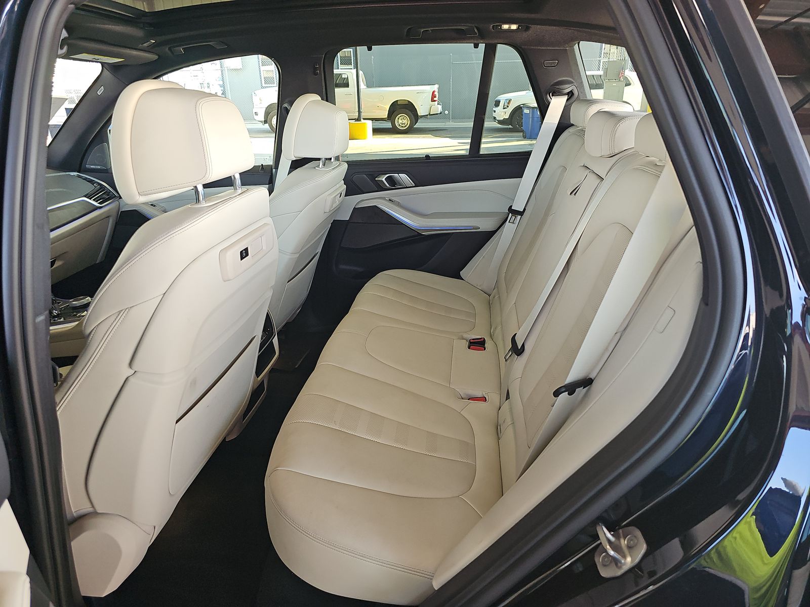 2022 BMW X5 M50i AWD