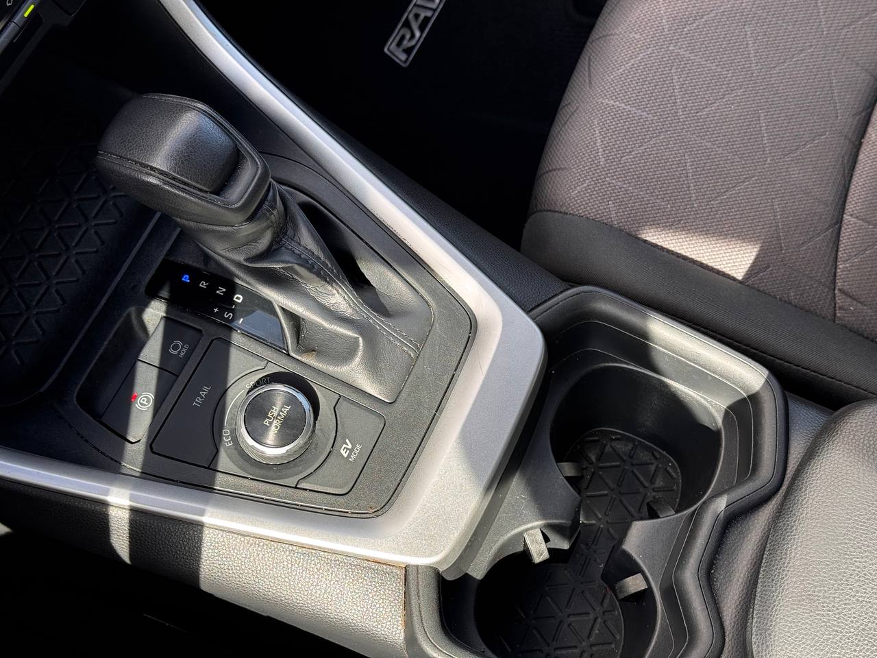 2019 Toyota RAV4 Hybrid XLE AWD