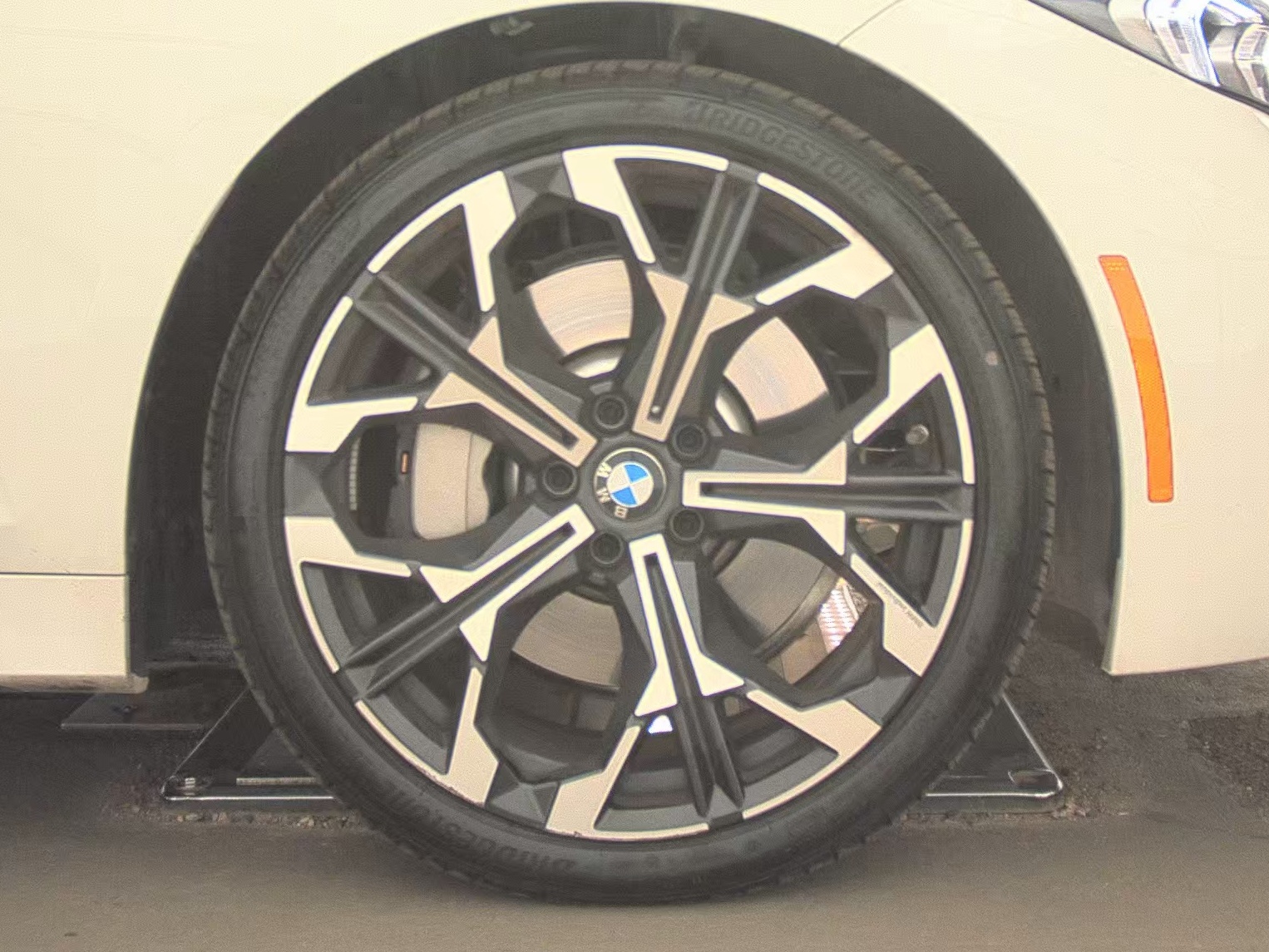 2025 BMW 3 Series 330i xDrive AWD