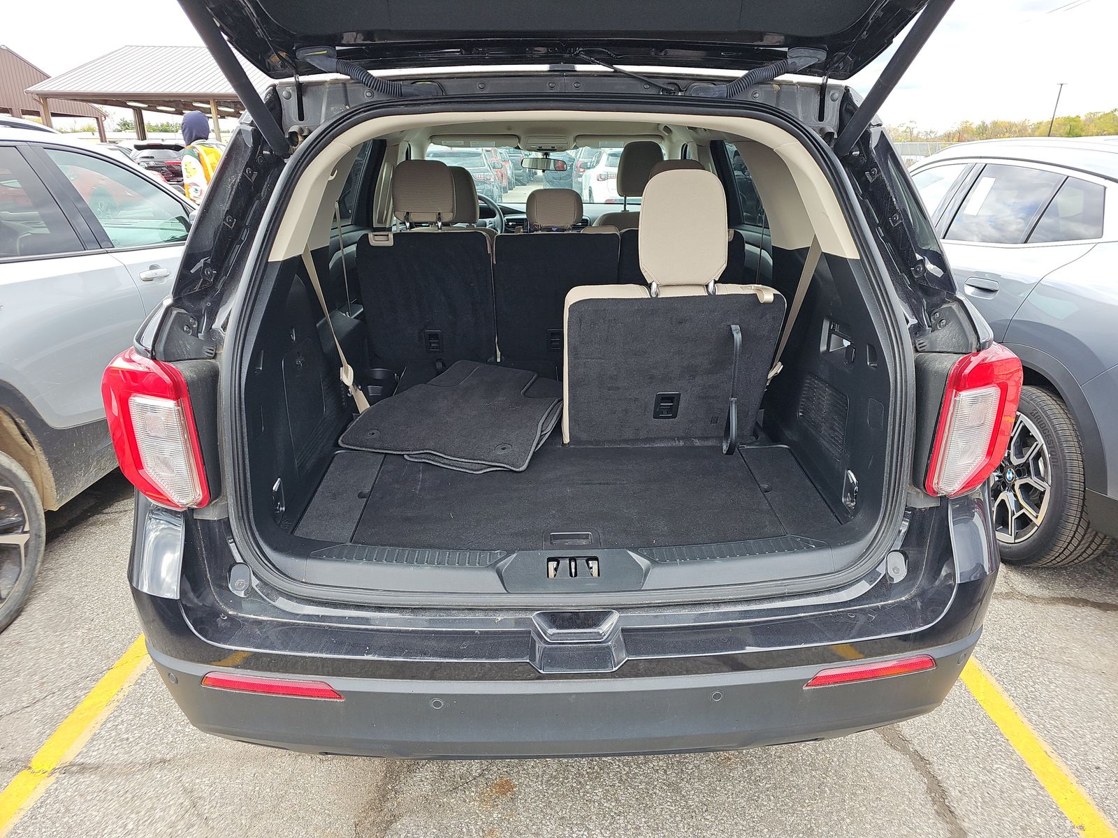 2023 Ford Explorer Base AWD