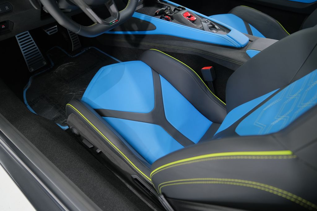 2025 Lamborghini Revuelto Base AWD