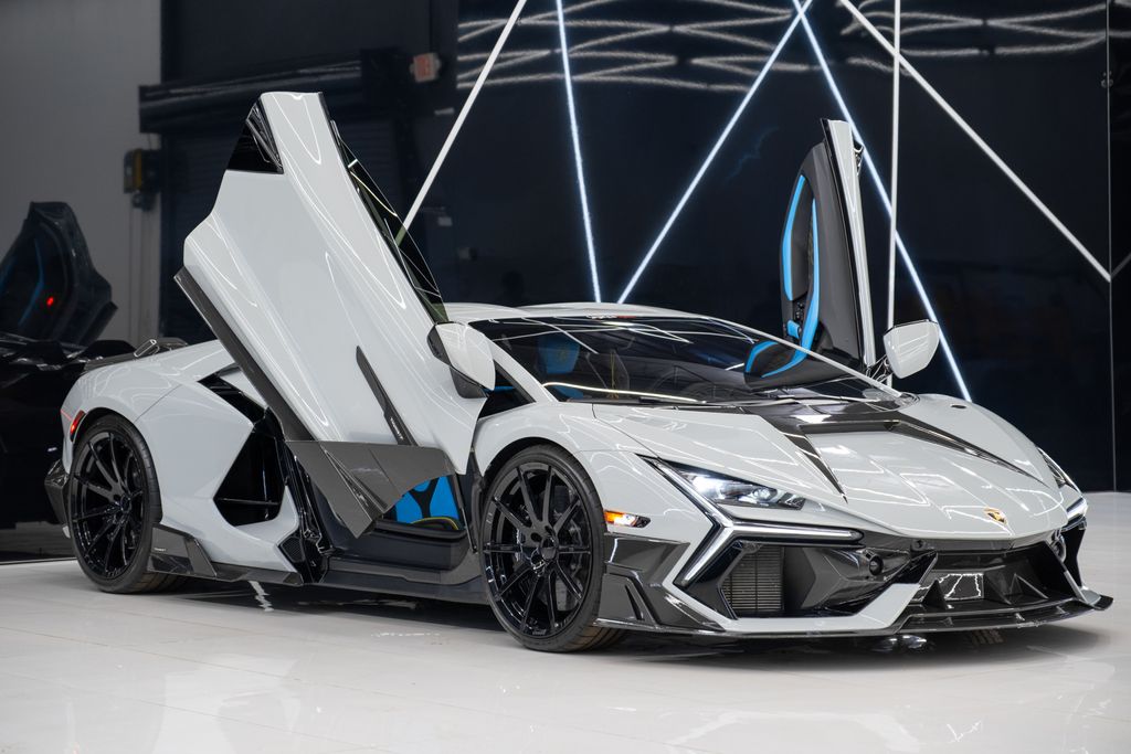 2025 Lamborghini Revuelto Base AWD