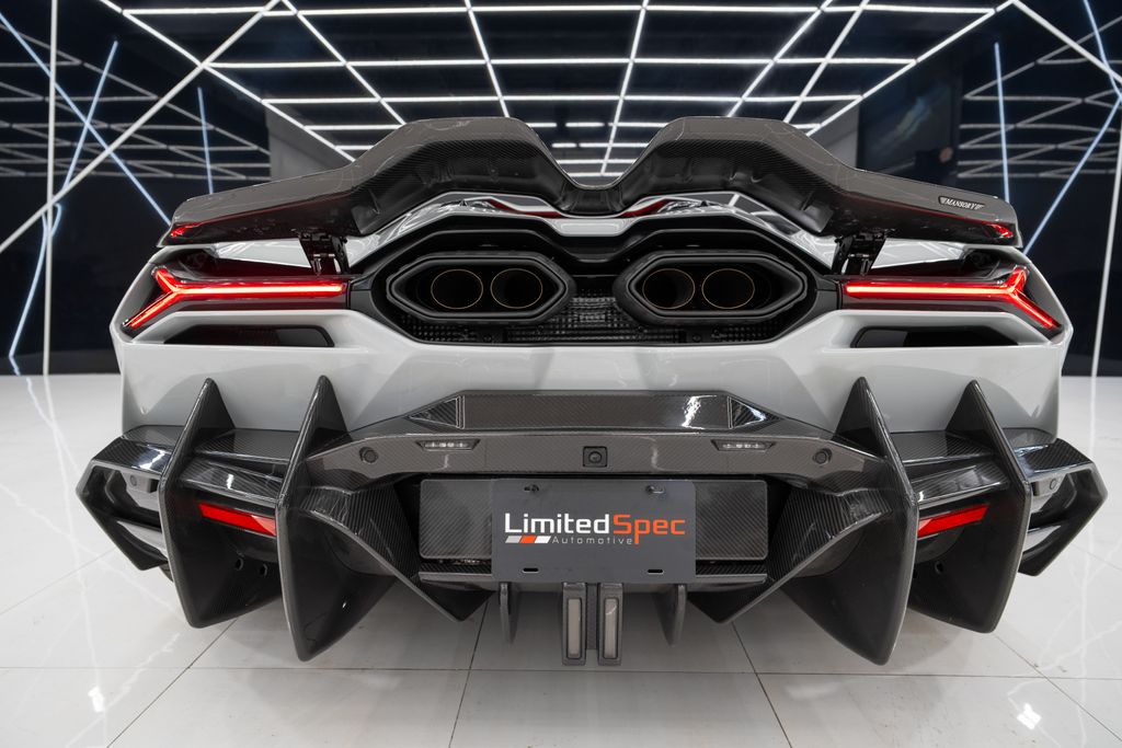 2025 Lamborghini Revuelto Base AWD