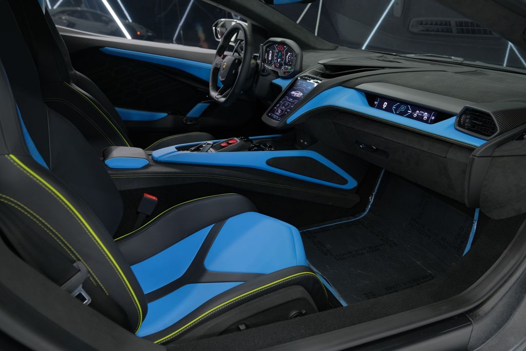 2025 Lamborghini Revuelto Base AWD