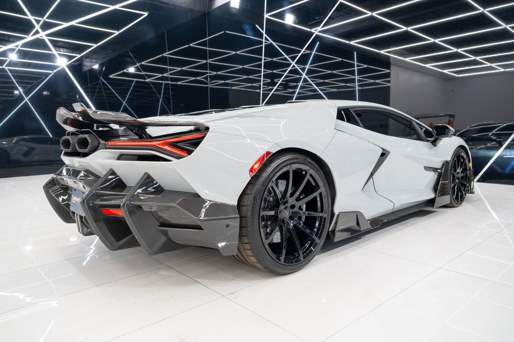 2025 Lamborghini Revuelto Base AWD