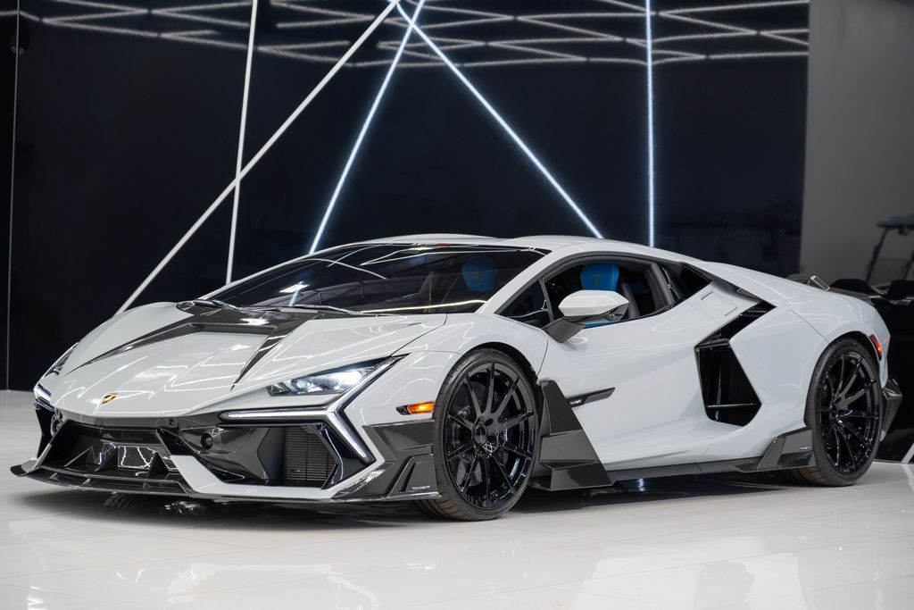 2025 Lamborghini Revuelto Base AWD