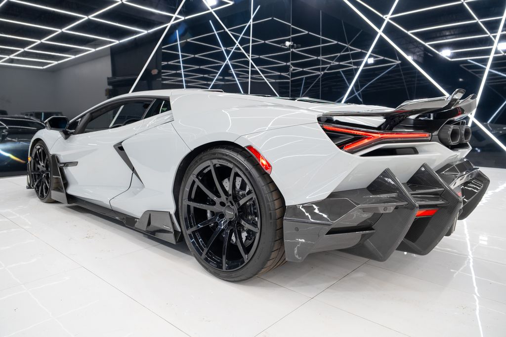 2025 Lamborghini Revuelto Base AWD