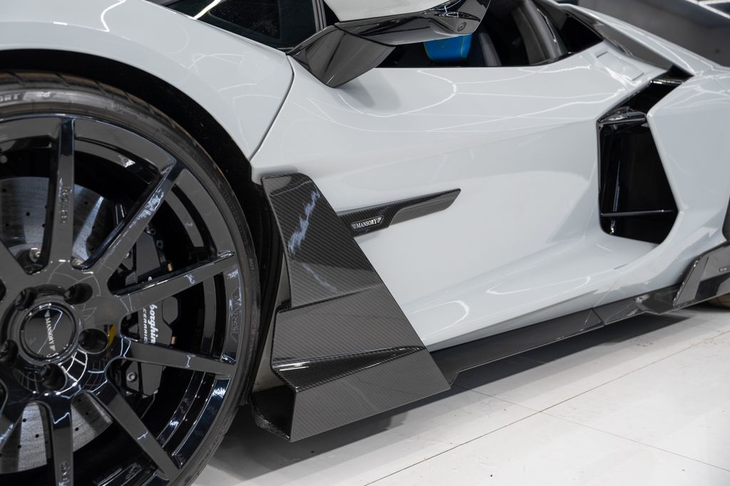 2025 Lamborghini Revuelto Base AWD