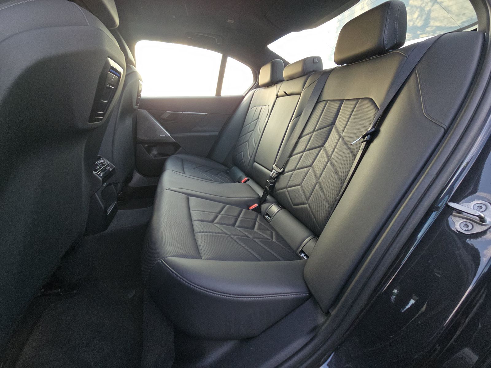 2024 BMW 5 Series 530i RWD