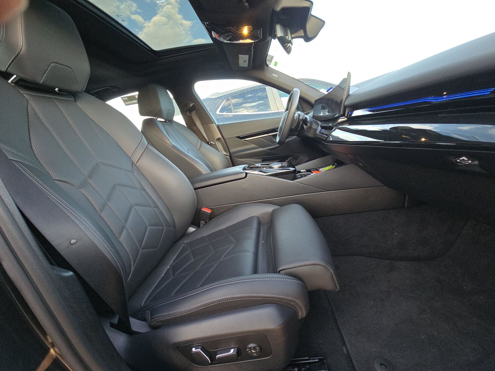 2024 BMW 5 Series 530i RWD