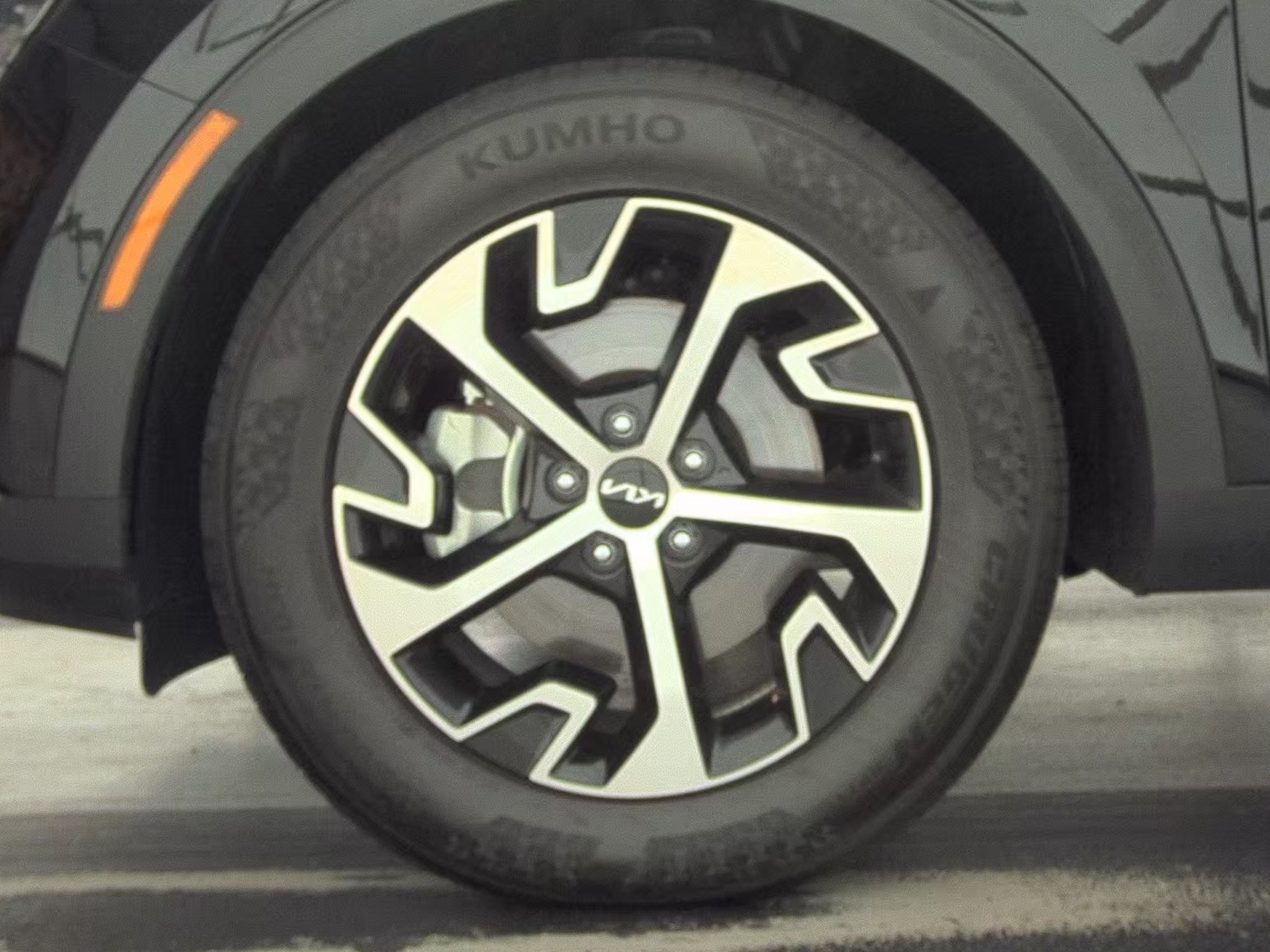 2025 Kia Sportage EX FWD