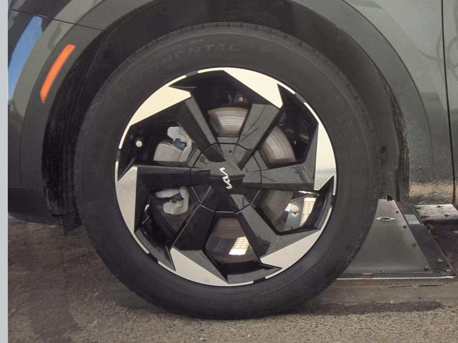 2025 Kia Sorento Hybrid EX AWD