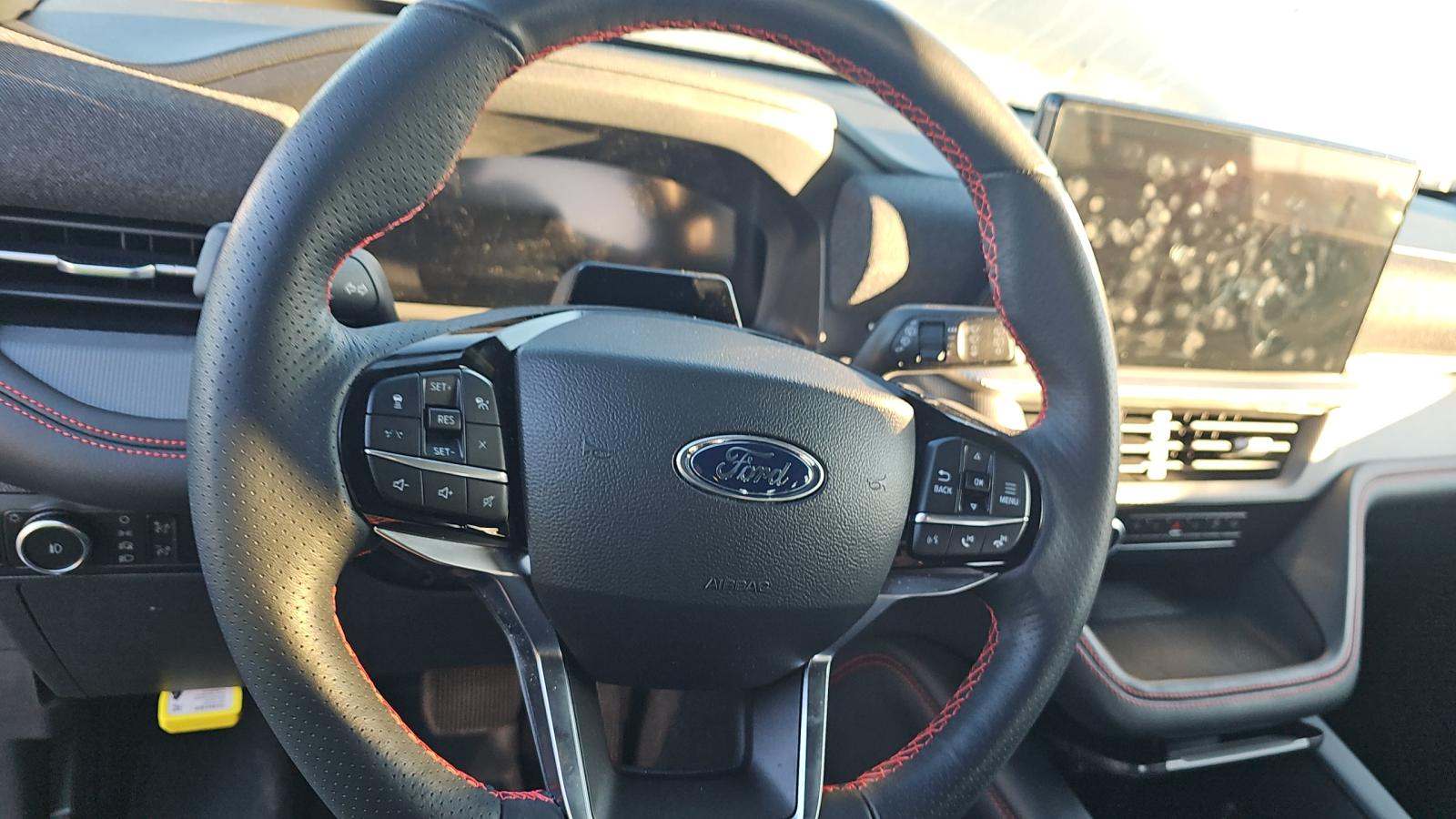 2025 Ford Explorer ST-Line AWD