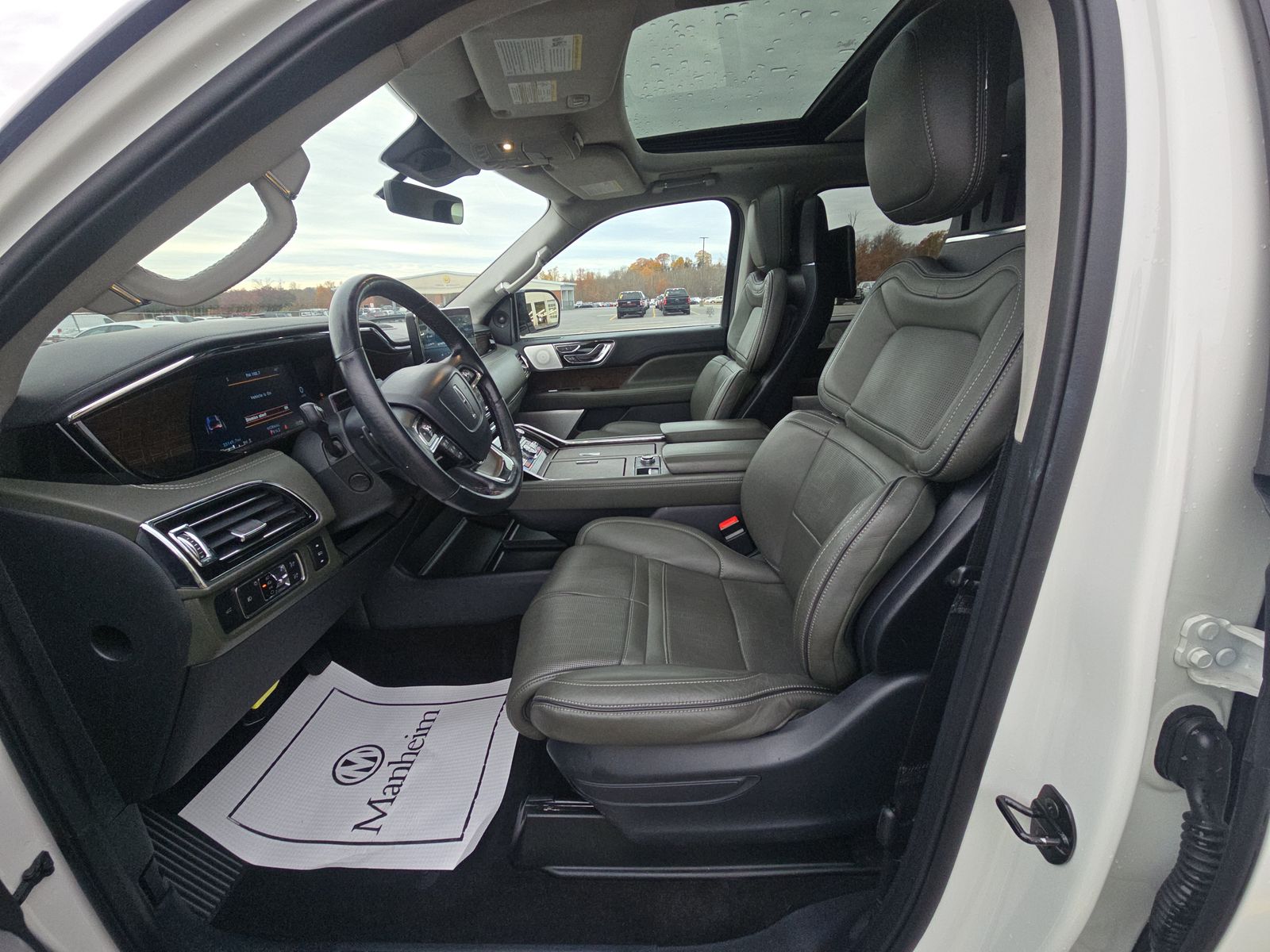 2022 Lincoln Navigator L Black Label AWD