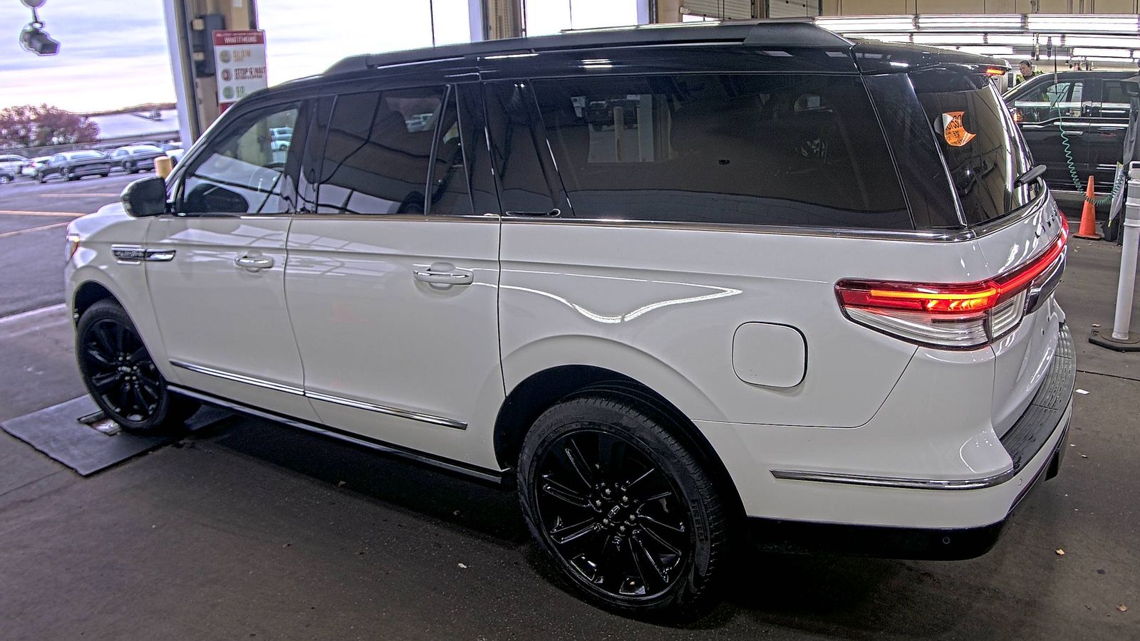 2022 Lincoln Navigator L Black Label AWD