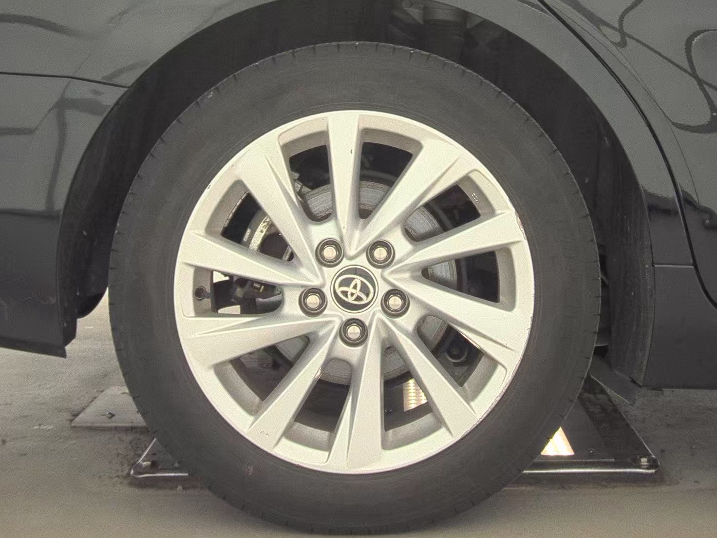 2024 Toyota Camry LE AWD