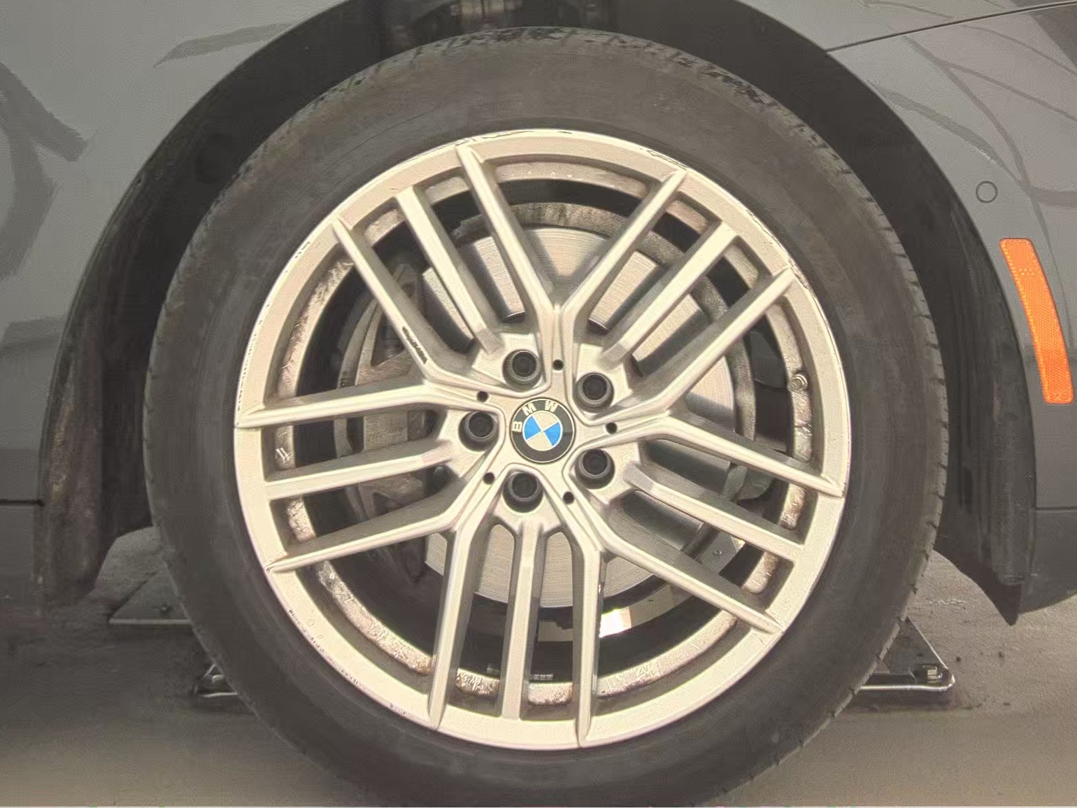 2025 BMW 5 Series 540i xDrive AWD