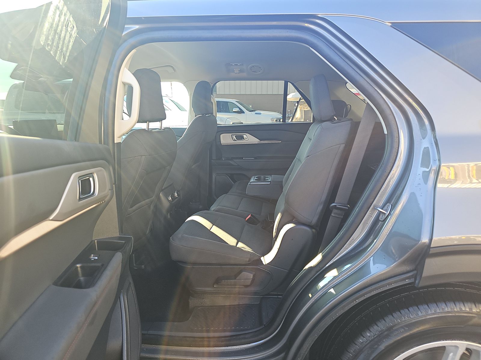 2025 Ford Explorer Active RWD