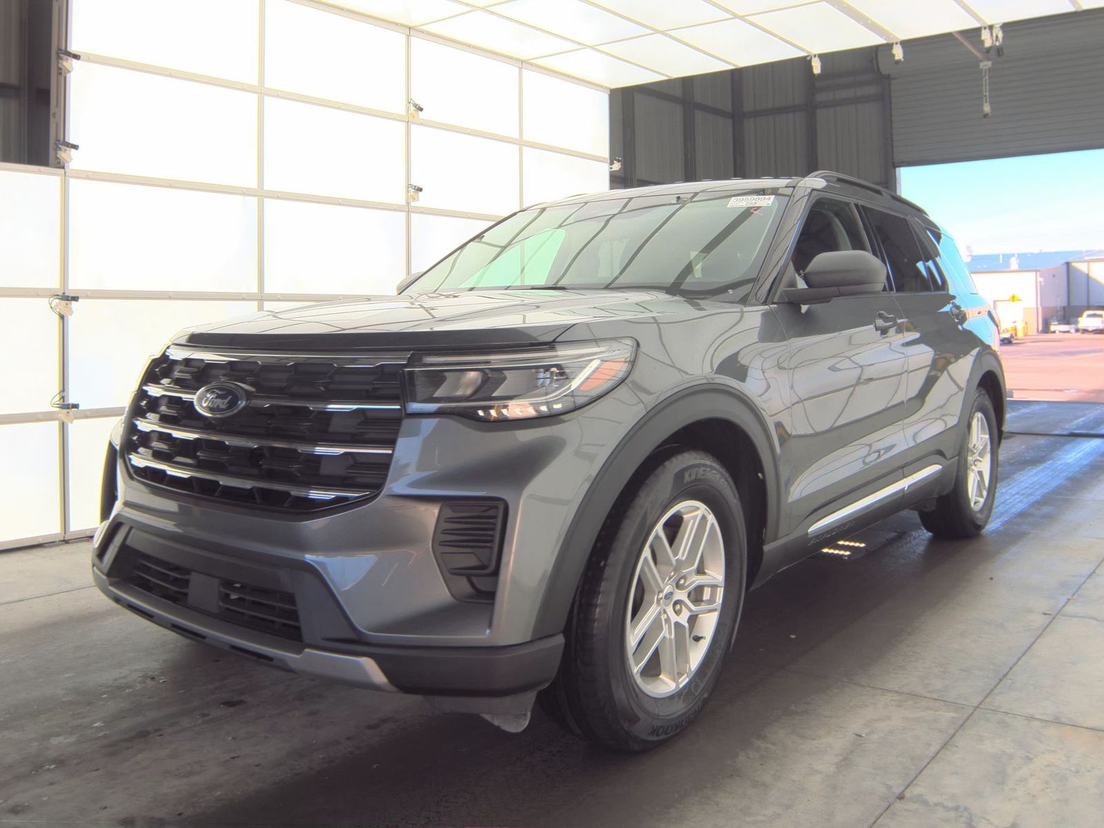2025 Ford Explorer Active RWD