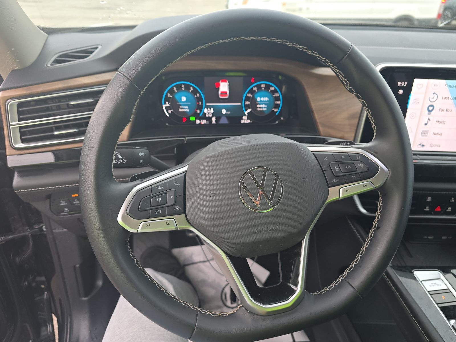 2025 Volkswagen Atlas 2.0T SE FWD