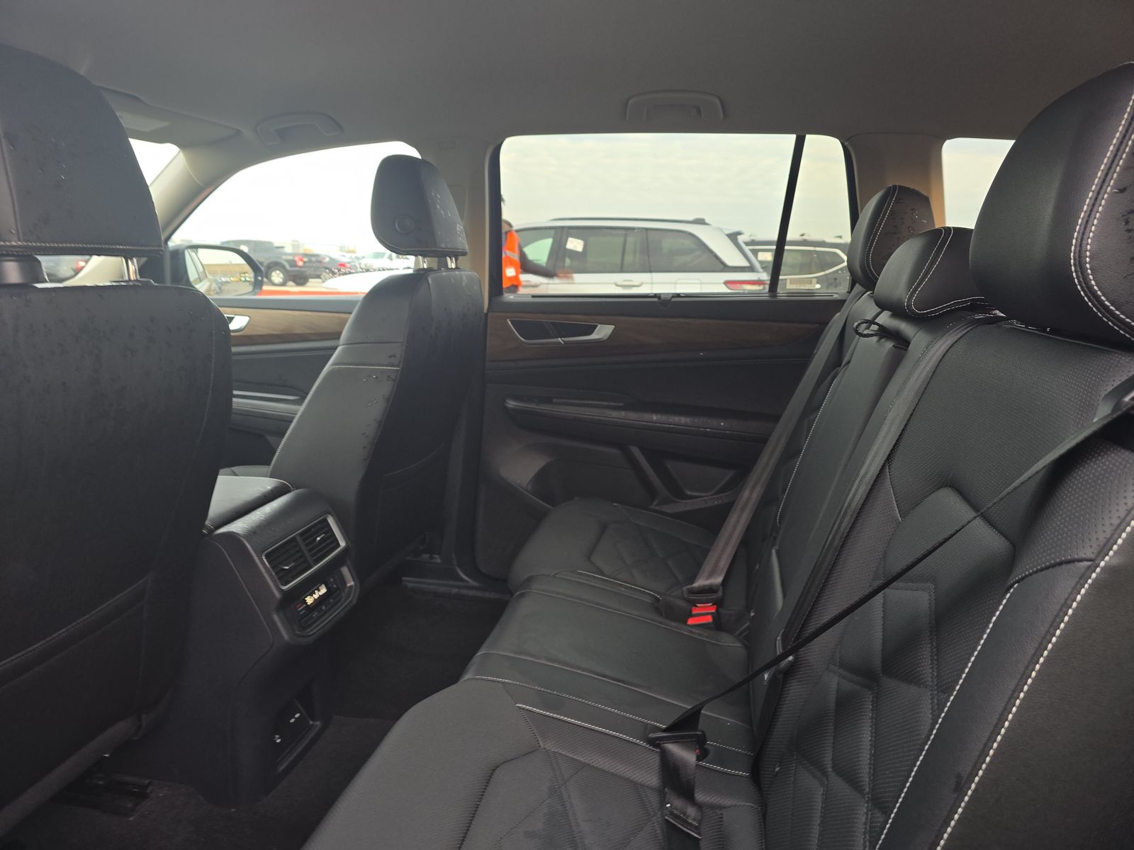 2025 Volkswagen Atlas 2.0T SE FWD