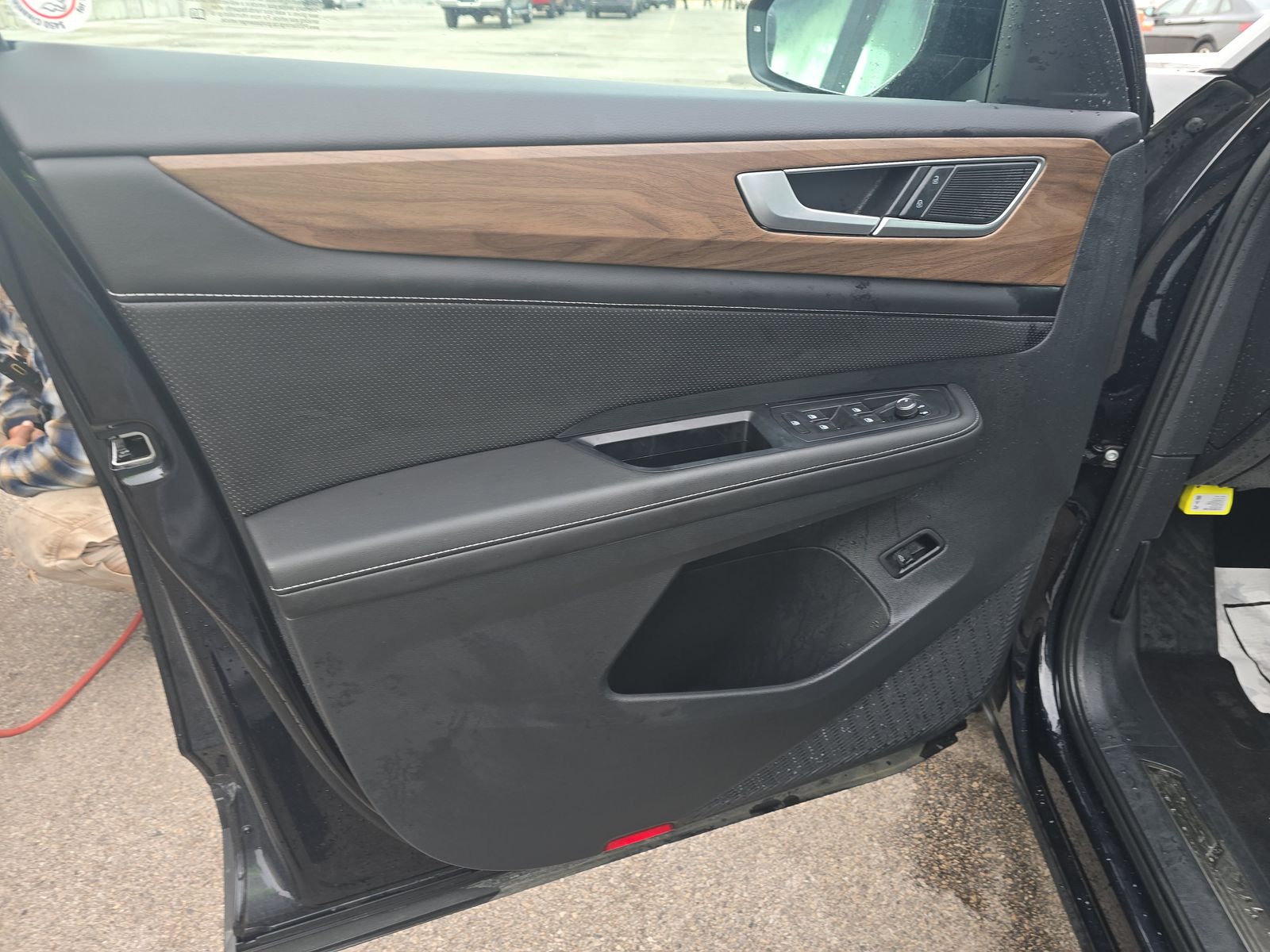 2025 Volkswagen Atlas 2.0T SE FWD