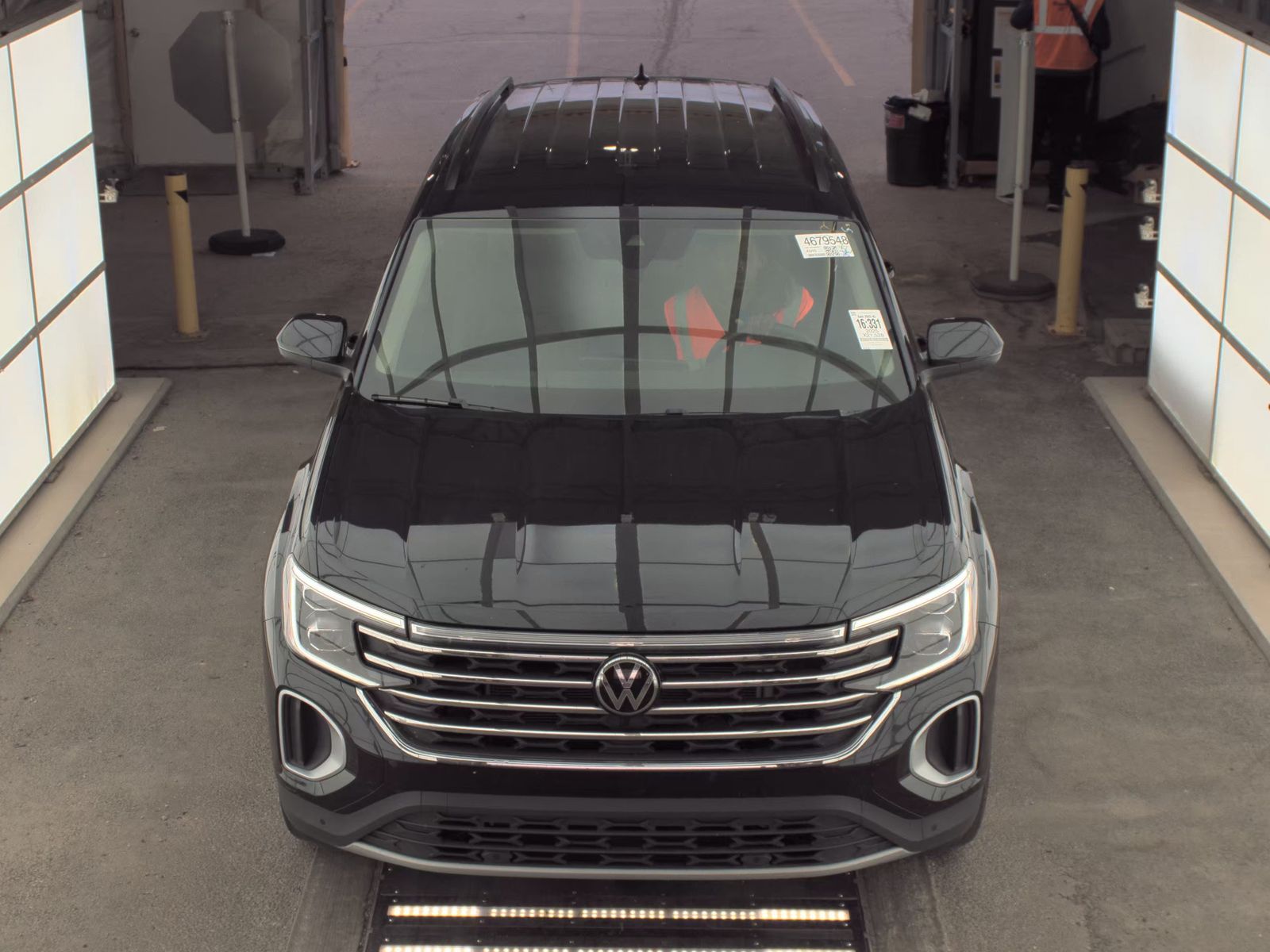 2025 Volkswagen Atlas 2.0T SE FWD