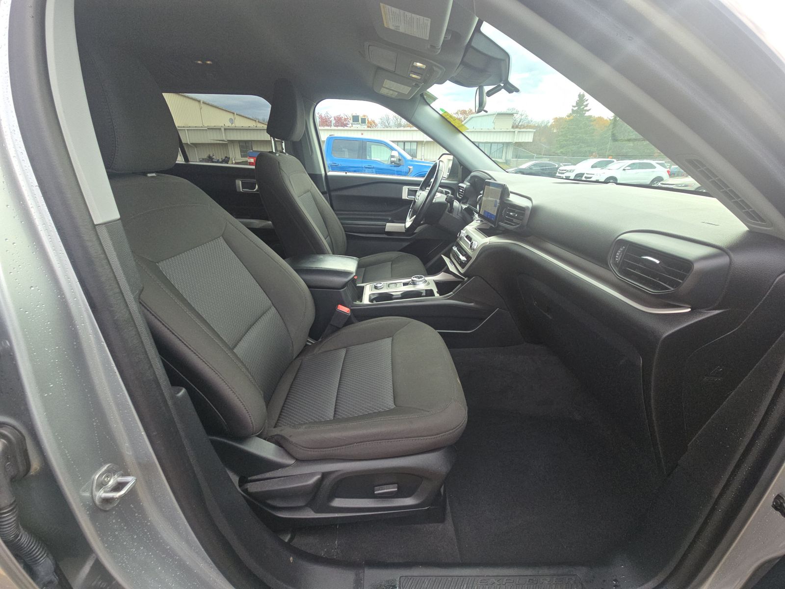 2022 Ford Explorer XLT AWD