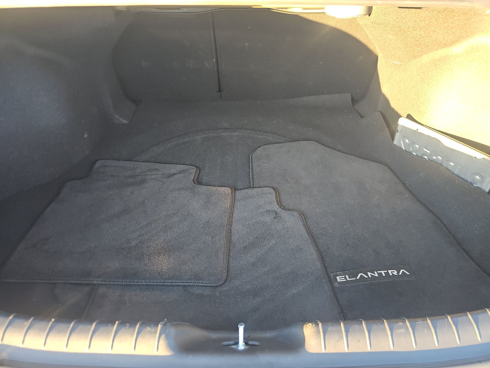 2024 Hyundai Elantra Limited FWD