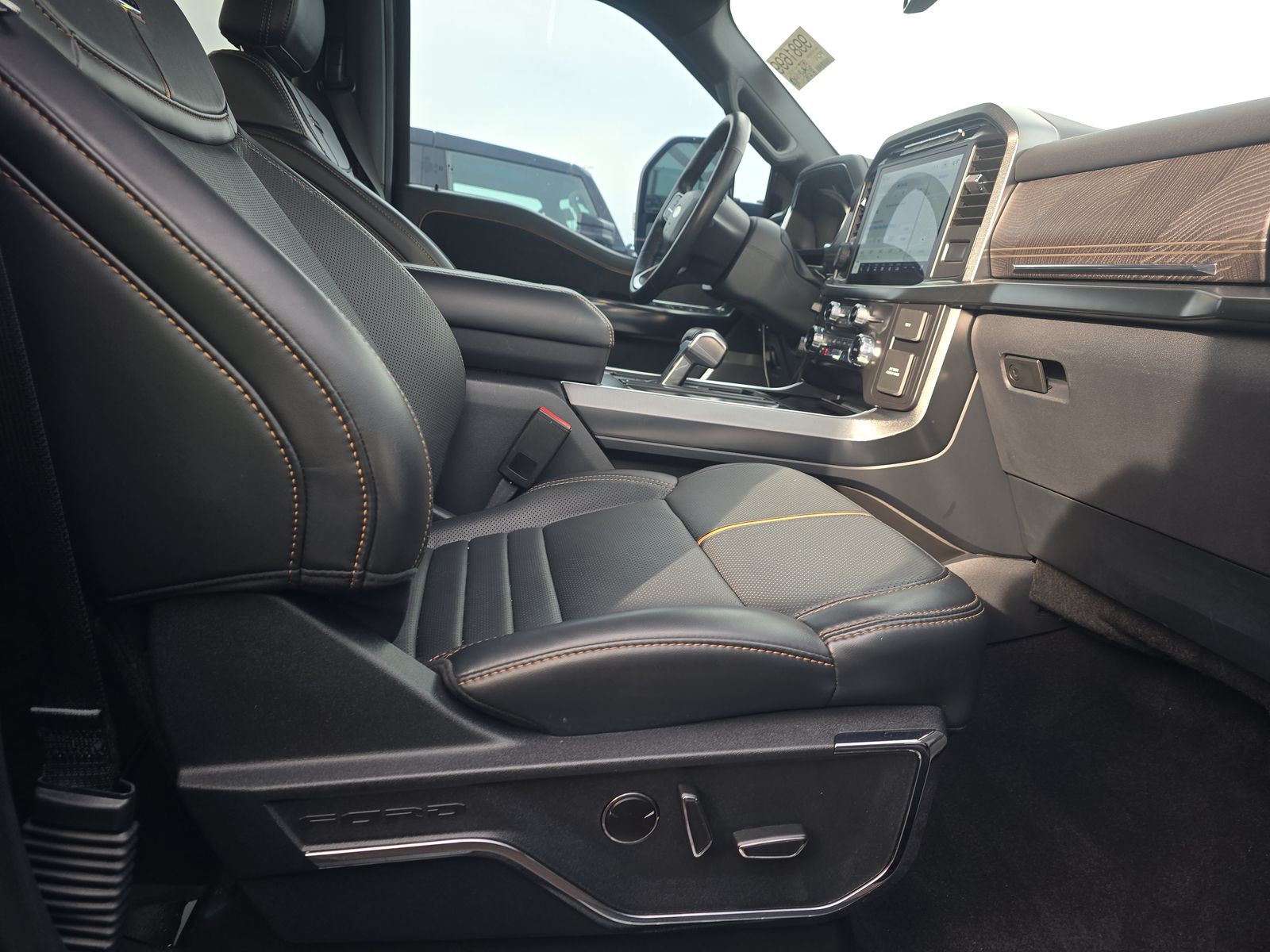 2023 Ford F-150 Platinum AWD