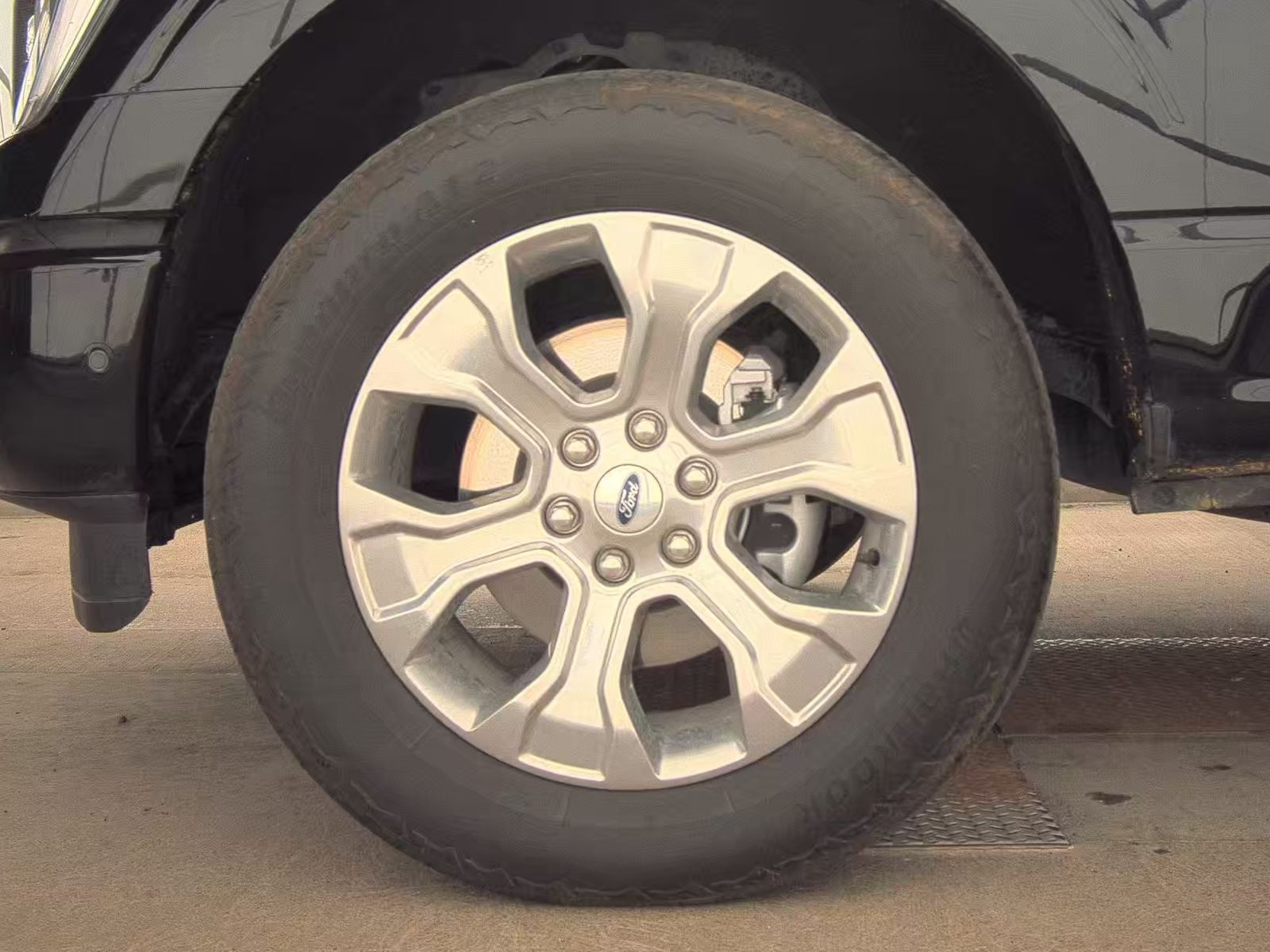 2023 Ford F-150 Platinum AWD