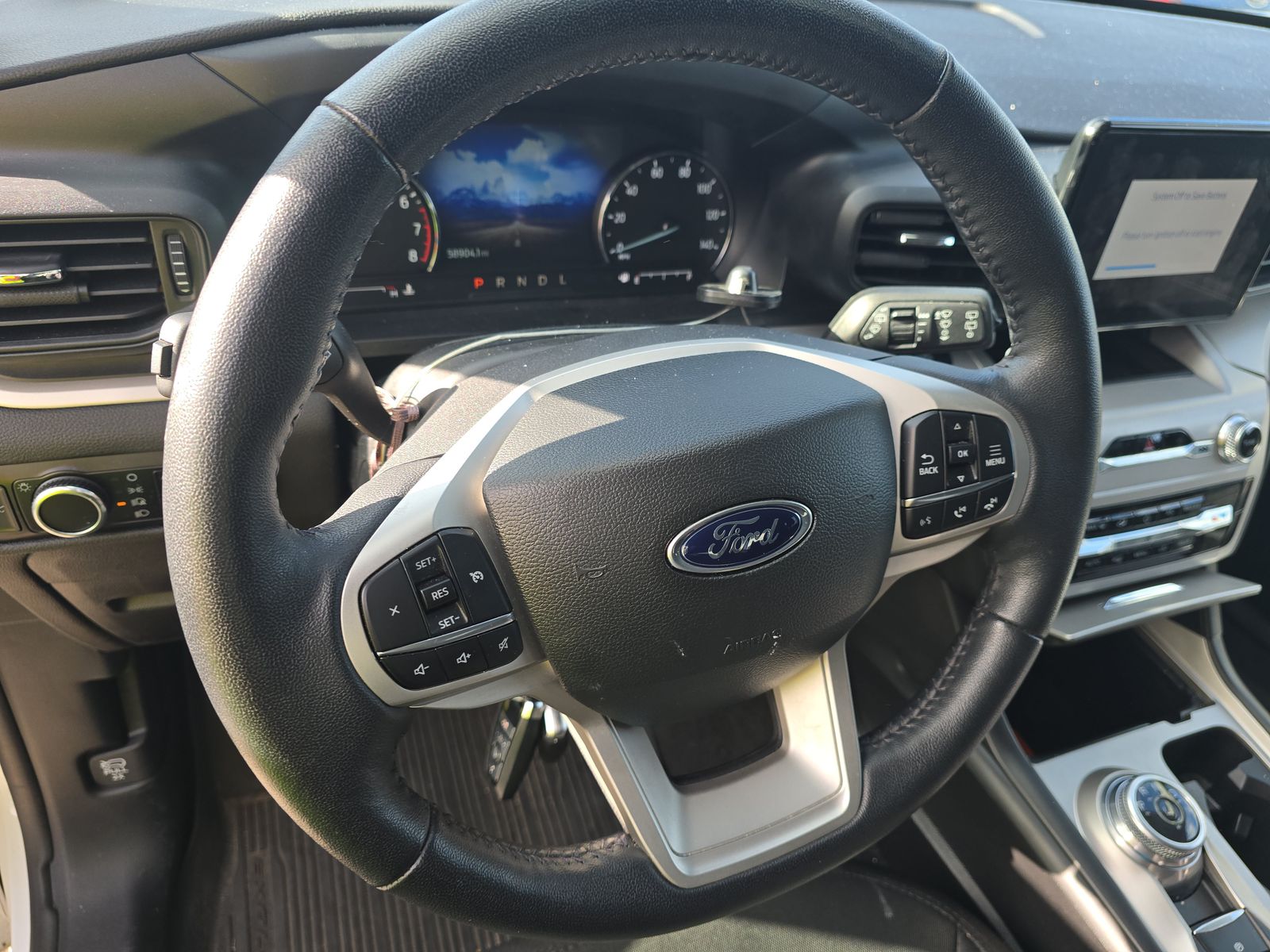 2023 Ford Explorer XLT AWD