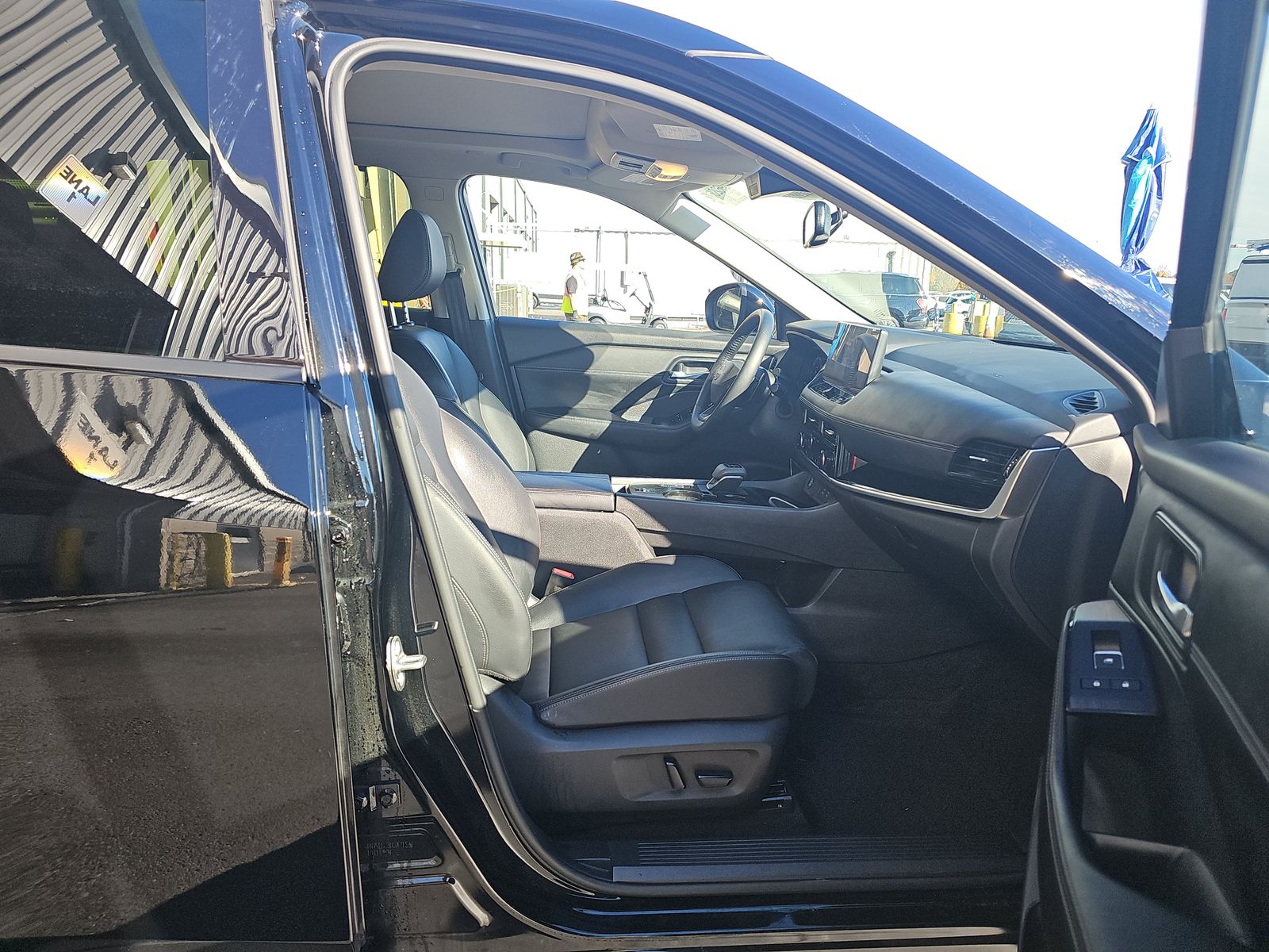 2025 Nissan Rogue SL FWD