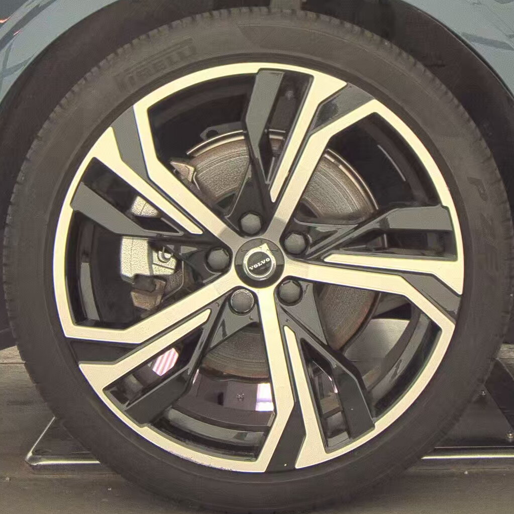 2024 Volvo S60 B5 Plus AWD