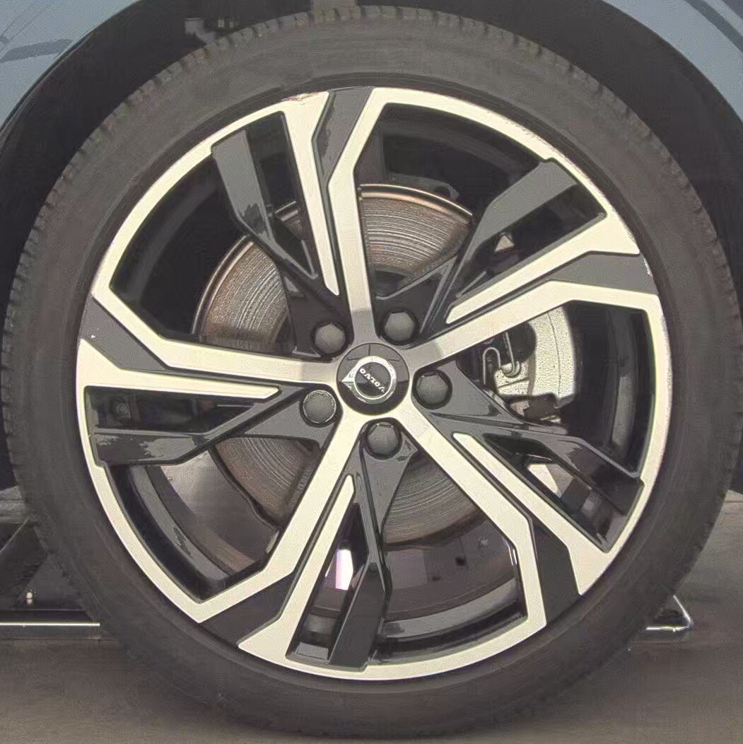 2024 Volvo S60 B5 Plus AWD