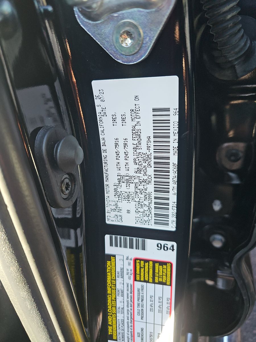 2023 Toyota Tacoma SR AWD