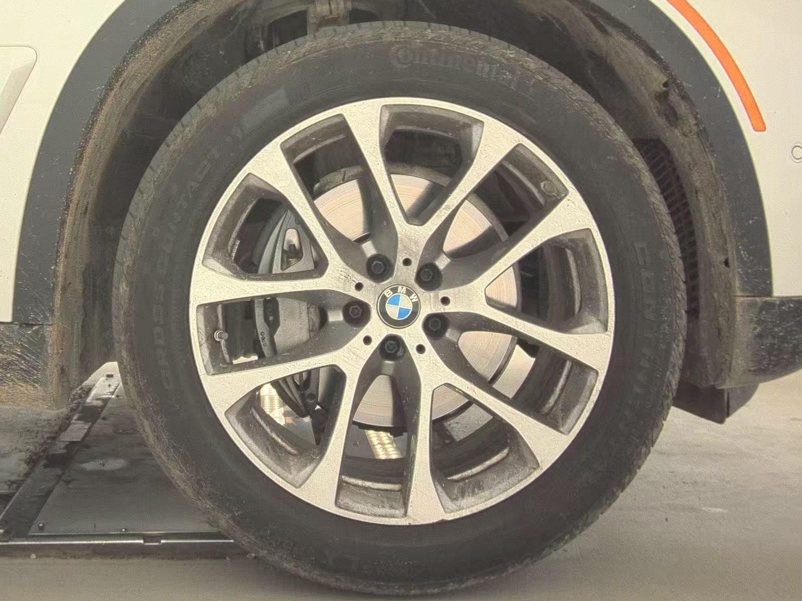 2025 BMW X5 xDrive40i AWD