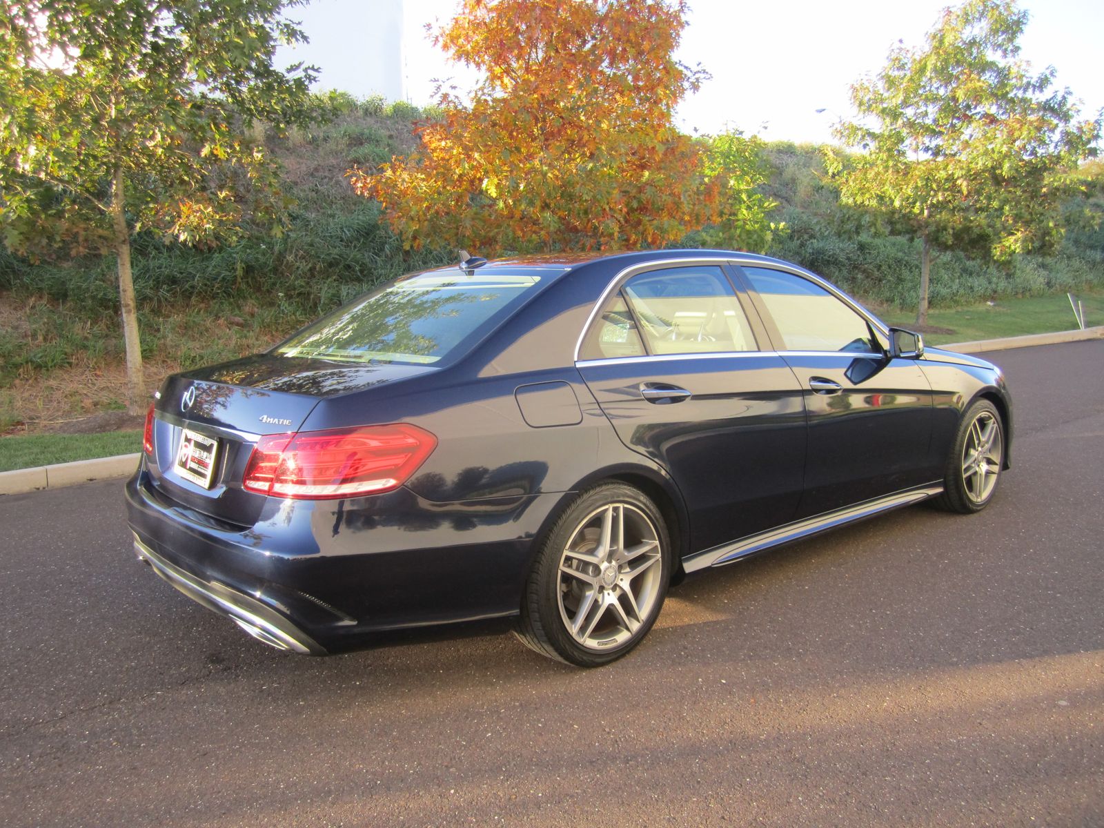 MERCEDES-BENZ E-CLASS - 10