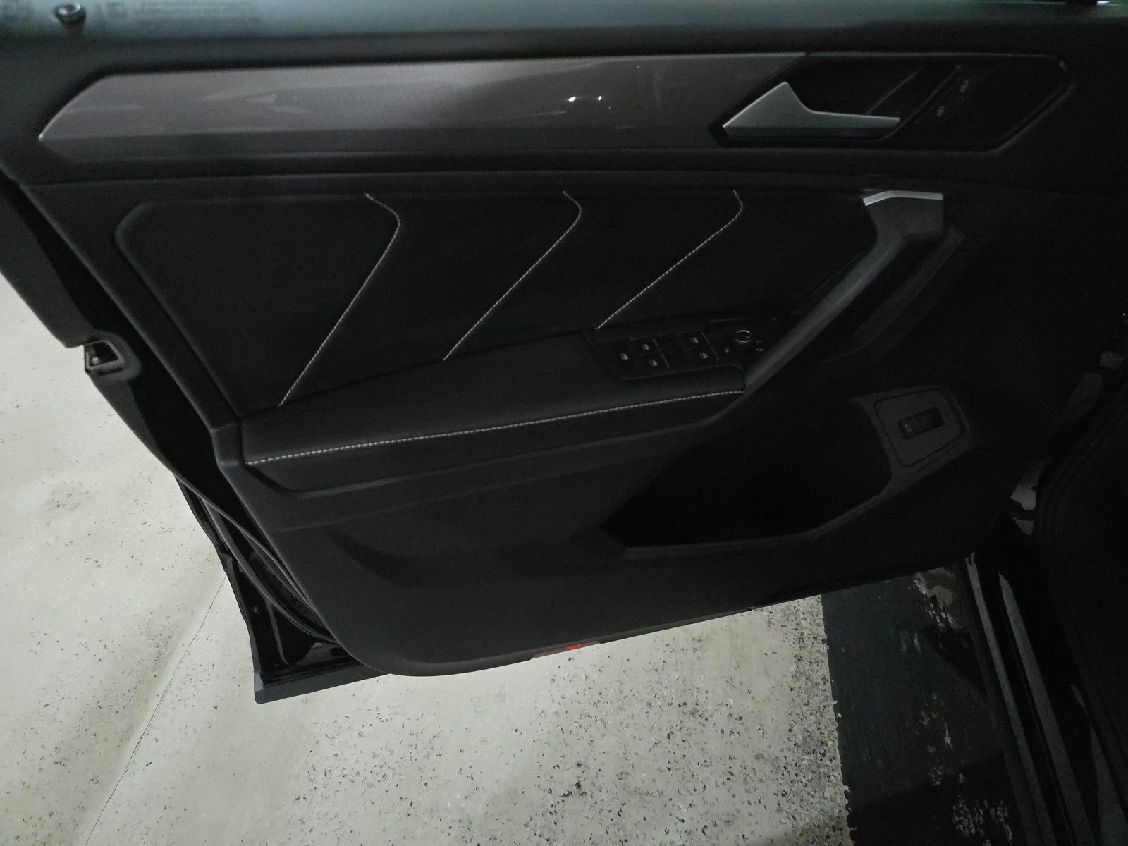 2024 Volkswagen Tiguan 2.0T SE FWD