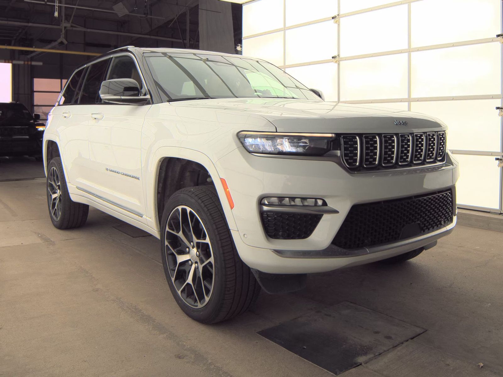 2022 Jeep Grand Cherokee 4xe Summit Reserve AWD