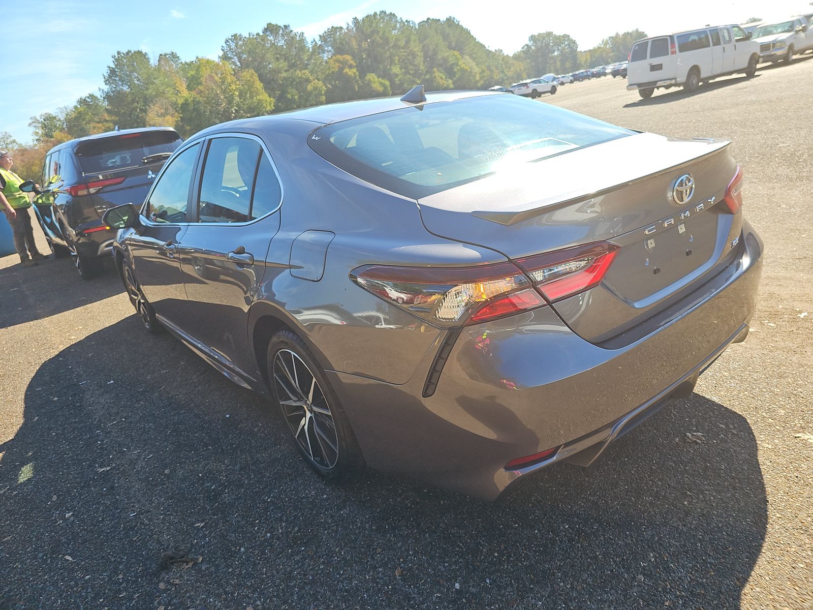 2024 Toyota Camry SE FWD
