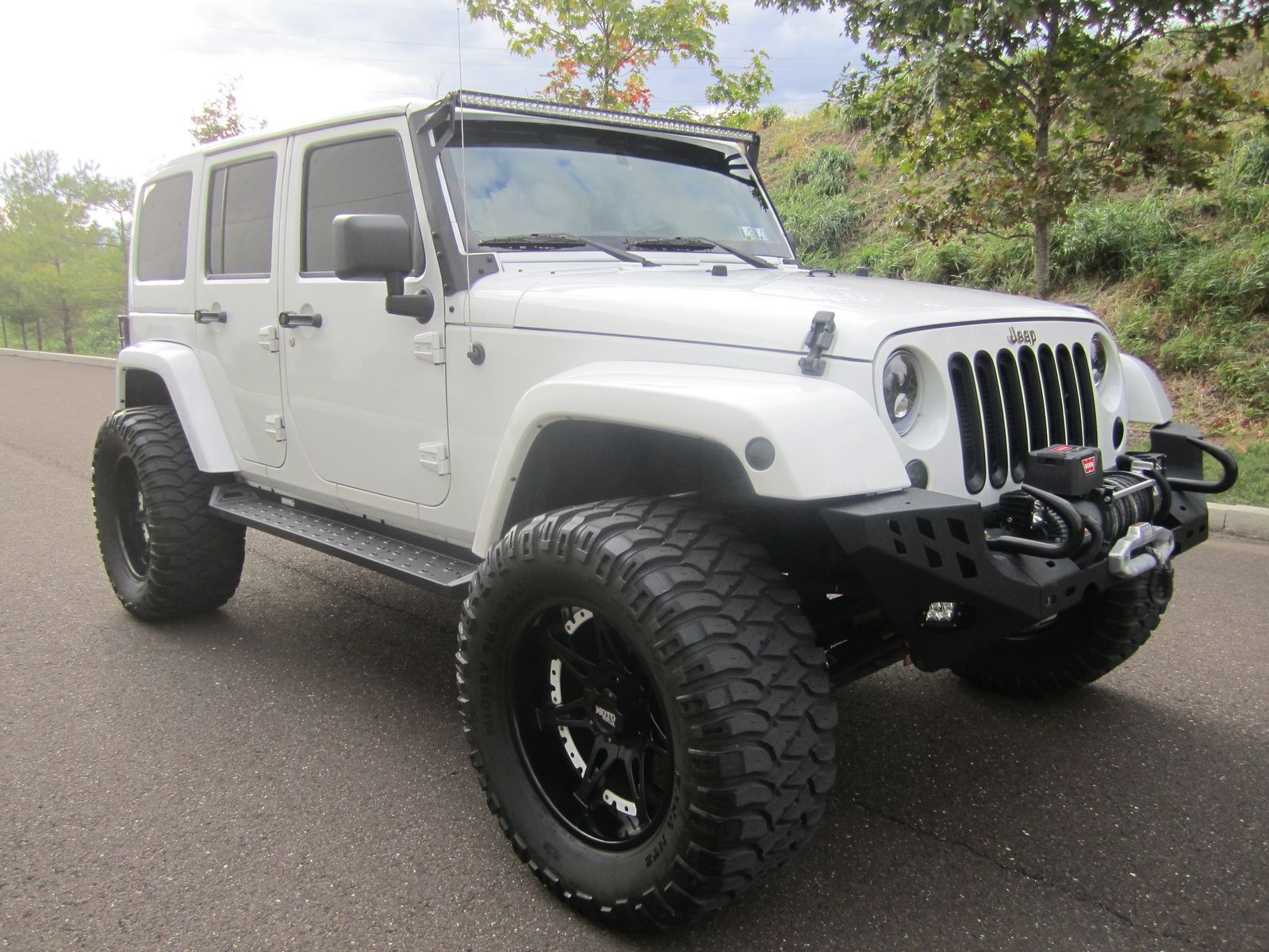 JEEP SAHARA - 1
