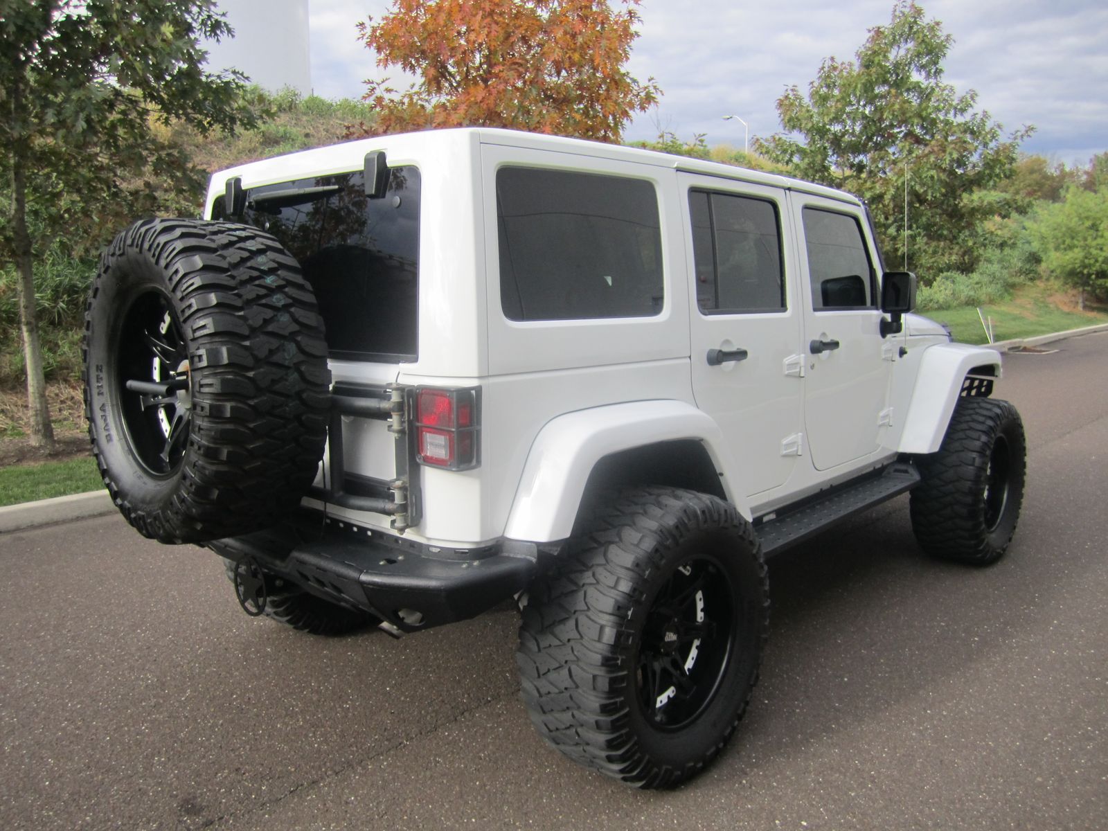 JEEP SAHARA - 10